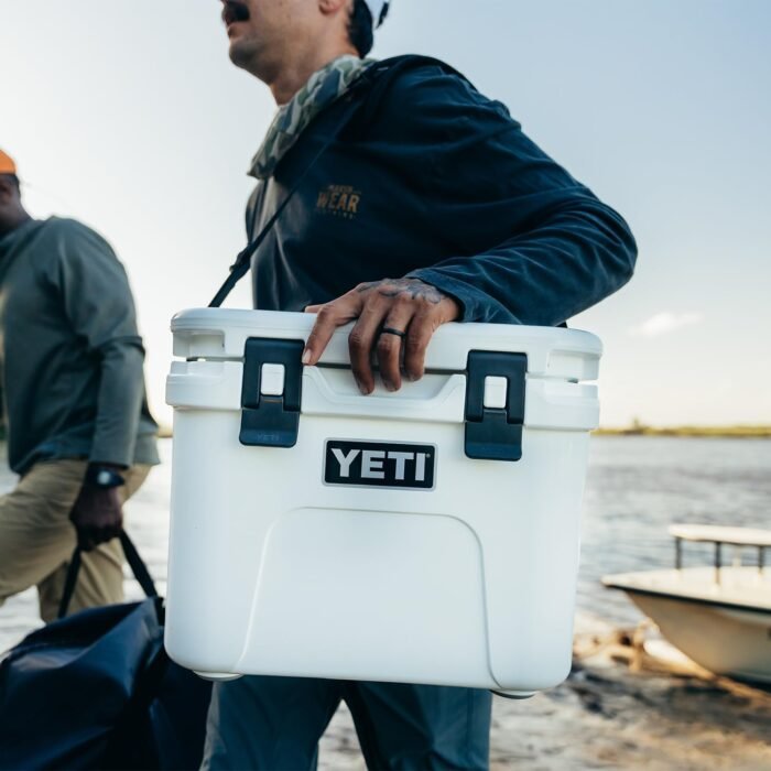 YETI Roadie 15 Hard Cooler with DoubleDuty Shoulder Strap - Image 3